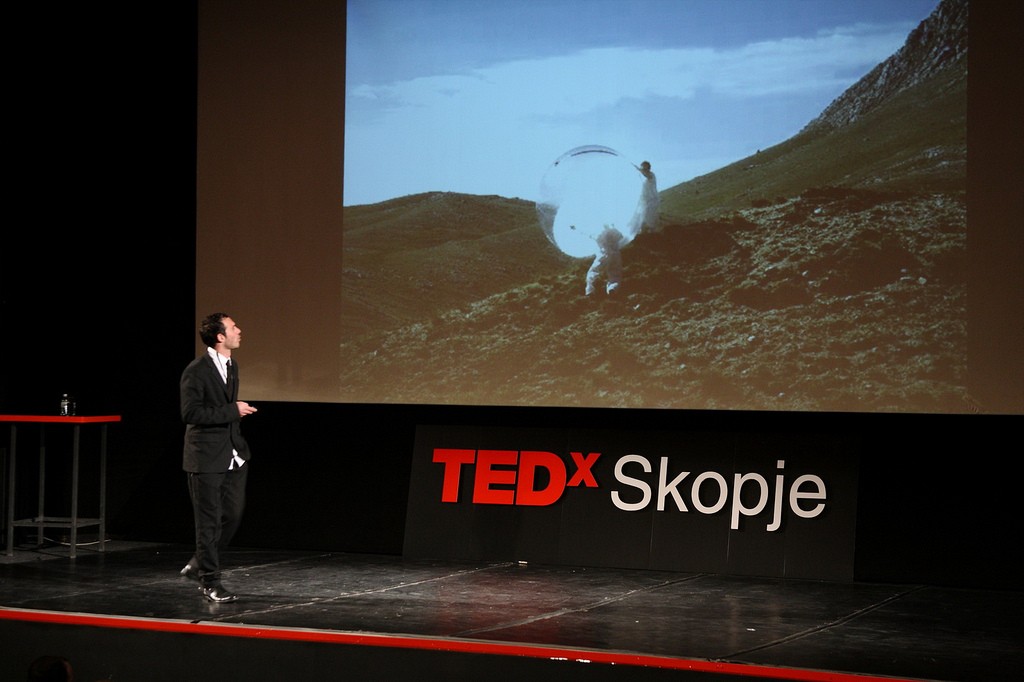 Nikola_Uzunovski_at_TEDxSkopje