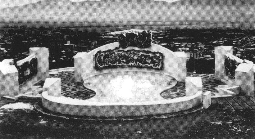 Споменик на слободата_1