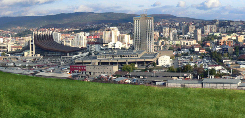 Overview_of_the_Pristina_center_from_the_hill